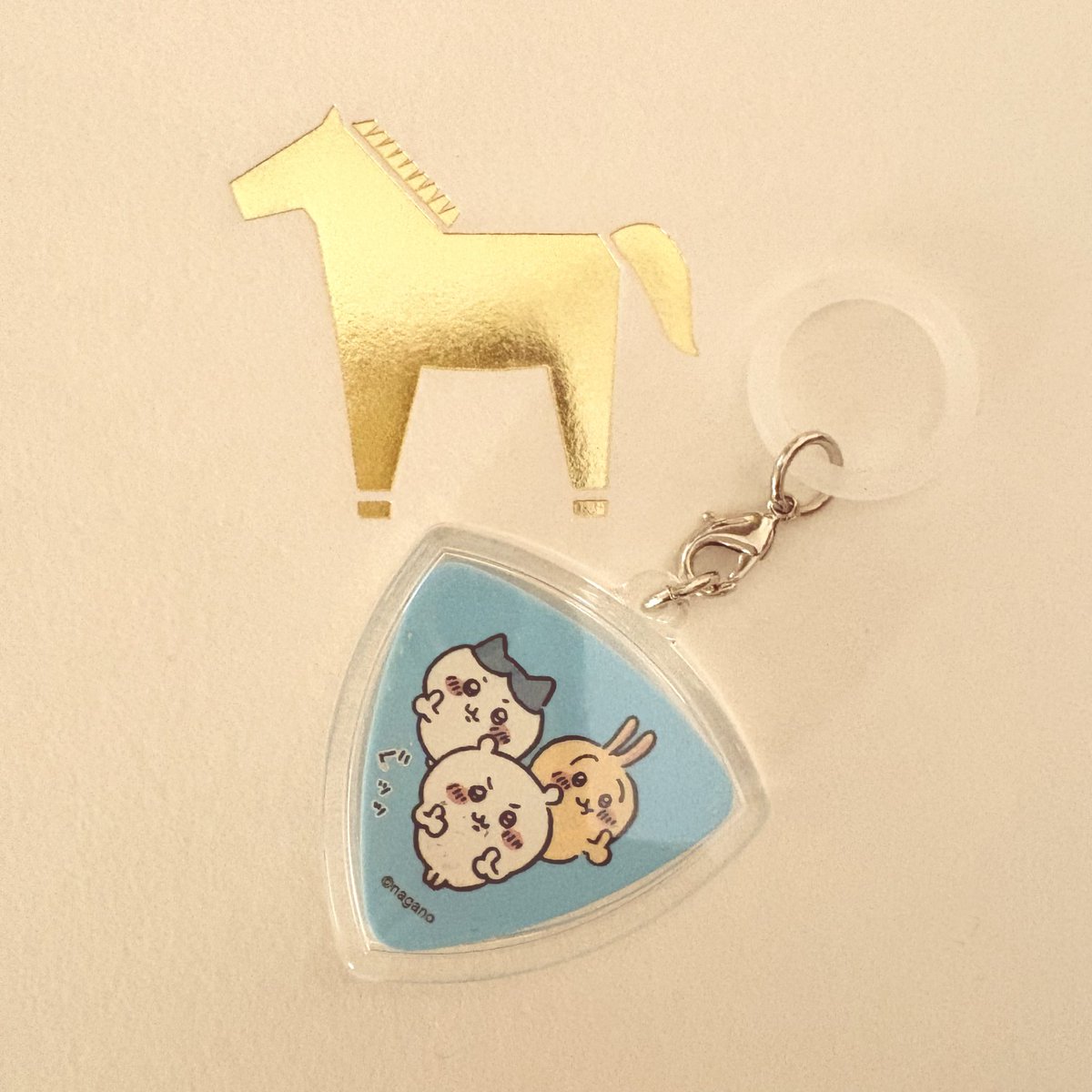 bp_Accessories's tweet photo. あけおめです🌅
今年も
#ぱちっとケース 
をよろしくお願いします😀

お気に入りのピックなど
ぱちっとハメていきましょう！

こちらも見てね👇
https://t.co/2gUcDRwpms

#ピックチャーム 
#ピックケース 
#ちいかわ https://t.co/59rnszob4o