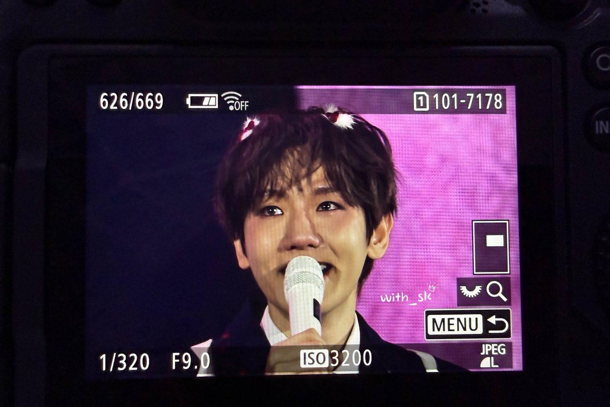 🥺
#백현 #BAEKHYUN #ベッキョン