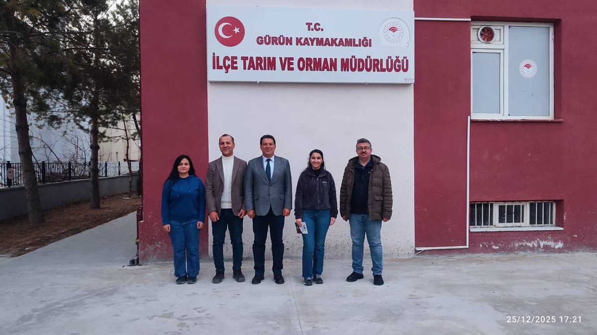 📍Sivas

Genel Başkan Yardımcımız Mehmet Çürük tarafından Gürün İlçe Tarım ve Orman Müdürlüğü ziyaret edildi.

Meslektaşlarımızla bir araya gelindi. Mesleki sorunlar konuşulup Bakanlık görüşmelerimiz  ve yaptığımız çalışmalar hakkında bilgi paylaşıldı.

Meslektaşlarımıza samimi