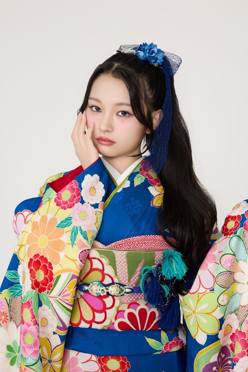 CANDY_TUNE_'s tweet image. 🌅🧧🎍 振袖 𝐂𝐀𝐍𝐃𝐘 𝐓𝐔𝐍𝐄 🎍🧧🌅

💙💙 桐原美月　@mizuki_ct0221 💙💙

°˖✿˚⋆ ┄┄┄┄ 💙 ┄┄┄┄ ⋆˚✿˖°

▼グッズ詳細はこちら
kawaiilab.asobisystem.com/news/detail/63…
販売期間：〜2026/1/4(日)23:59

#CANDYTUNE #きゃんちゅー