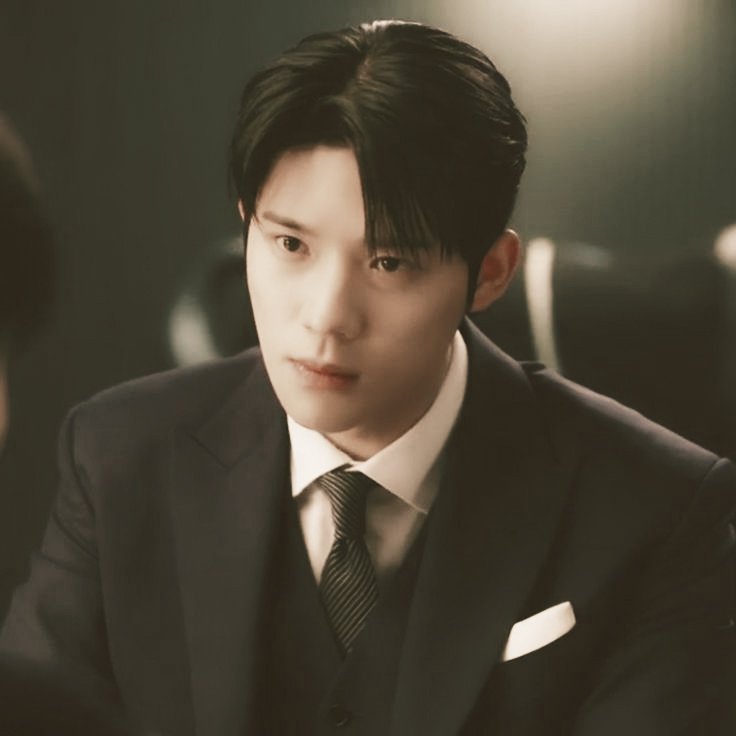 nullseekers's tweet image. ️️ 

I have two sides

marah.              vs        MARAH😠😤

️️