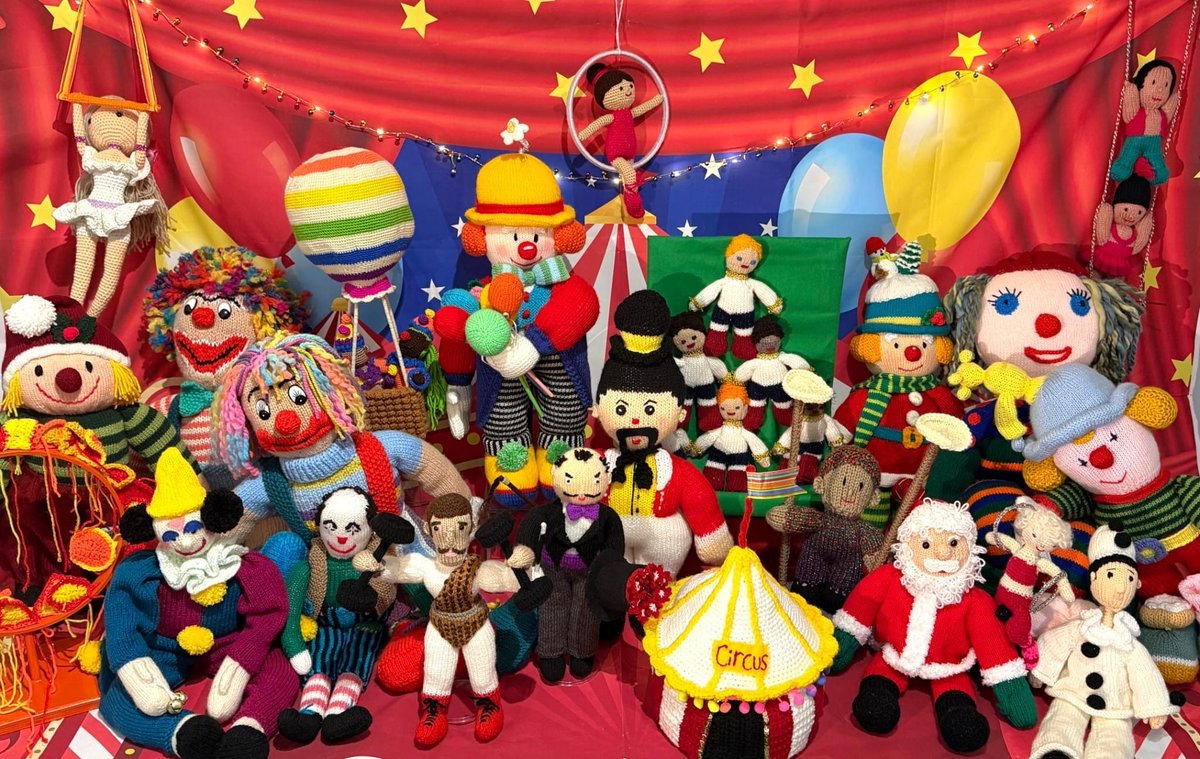 🎪 "The Christmas Circus is in Town" trail has now ENDED. 
Thank you so much to all the local retailers who hosted our woolly circus knits! 
And thanks to all who took the time to do the trail!
Auction ENDS TODAY at 6pm, place bids here:  buff.ly/qYgaGeS
<a href="/HertfordTC/">Hertford Town Council</a>
