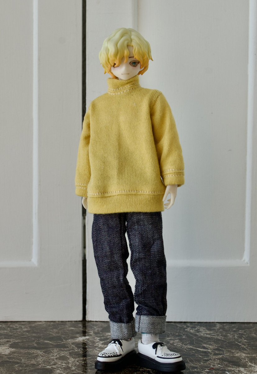 通販は1月10日(土)22時minneにて。

シチリアサイズのスカジャン2色、カットソー単品1色、パンツとソックスのセット1色。
他には先月のイベント持ち帰り品(1/6サイズ)が少しあります。
よろしくお願いします。

※空色のスカジャンの子は<a href="/dollmmk/">Roseden</a> さんのロング腕です。