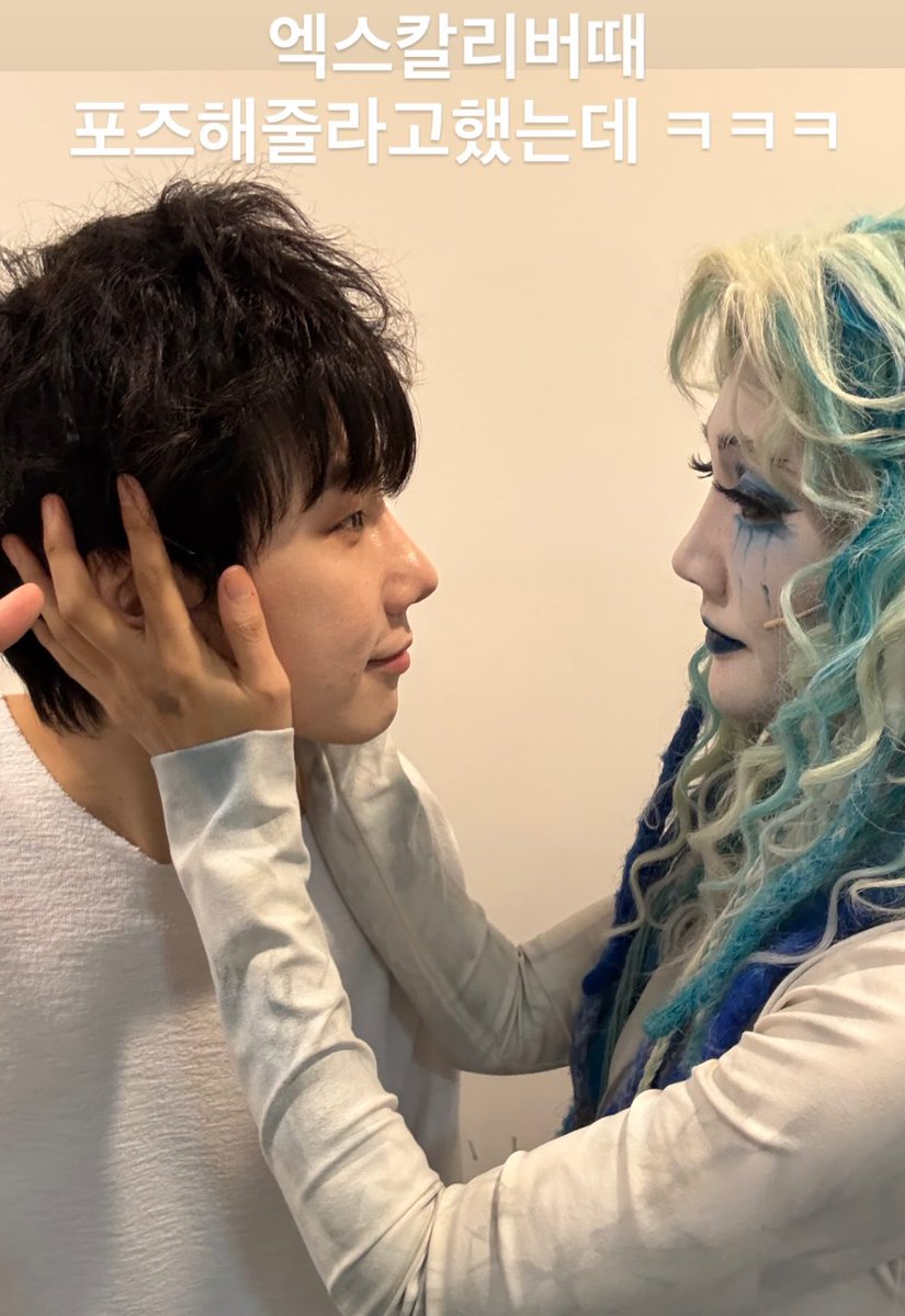 엑스칼리버 포즈 라기엔 규엘이를 아끼는 렘 같애요😭