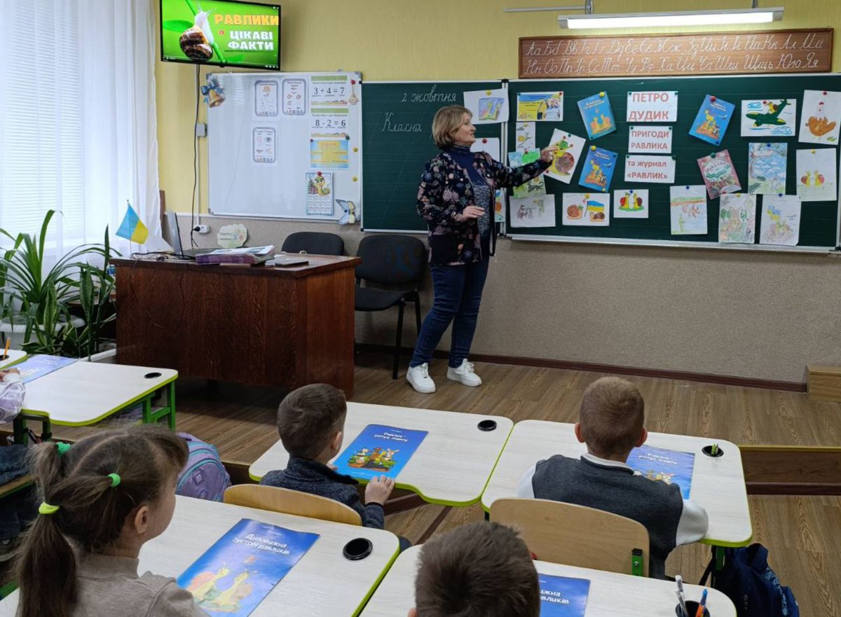 ravlyk_magazine's tweet image. Друзі, підтримайте малечу! 
30430 потрібно ще для друку безкоштовного видання дітям!
Поширення також допомога!!!PayPal: gartnyk@gmail.com  
monobank: 4441111046426171 
🔗 Посилання на банку send.monobank.ua/jar/86WtBnK3N5 📷Номер банківської картки 4874 1000 2848 6960