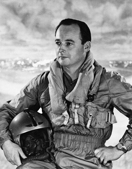 TheBishF1's tweet image. Remembering Donald Campbell, son of Malcolm Campbell, killed on Coniston Water #OnThisDay in ’67 while attempting a water speed record in Bluebird K7. #AnorakFact: he remains the only person to set both land &amp;amp; water speed records in the same year (’64).