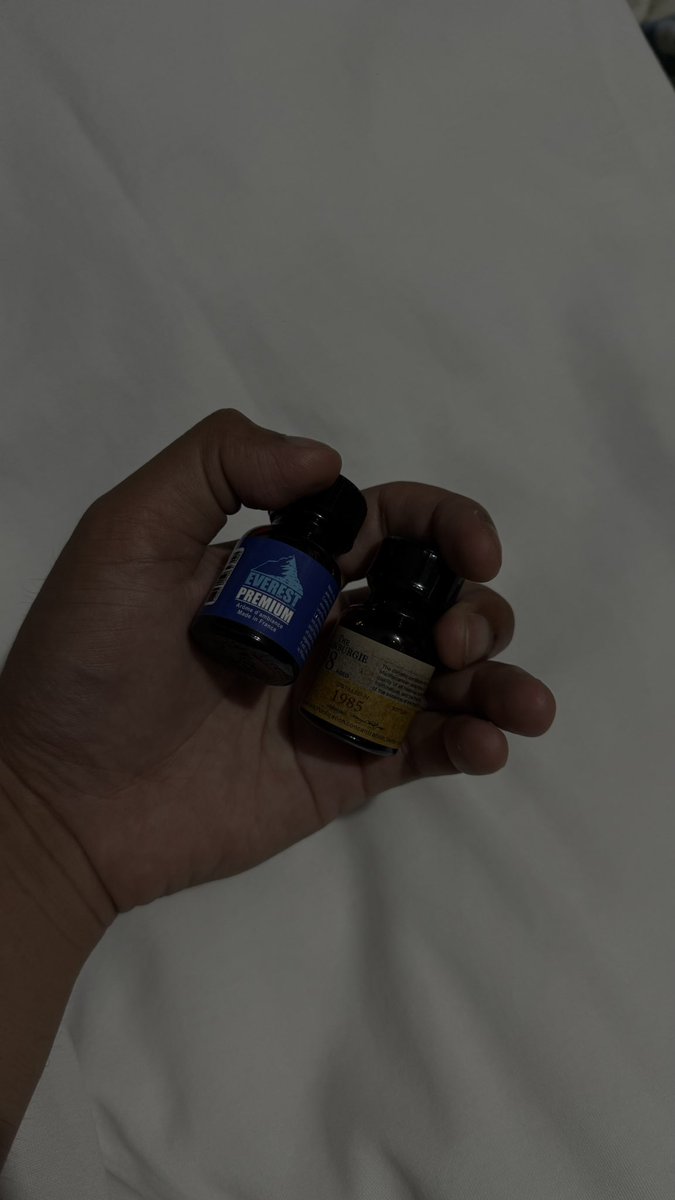 malooooong's tweet image. Thanks sa pa-birthday poppers @PoppersBoy01 🥵

For quality poppers, send @PoppersBoy01 a message and use my code “Malong” for a discount 🎊🥵😈