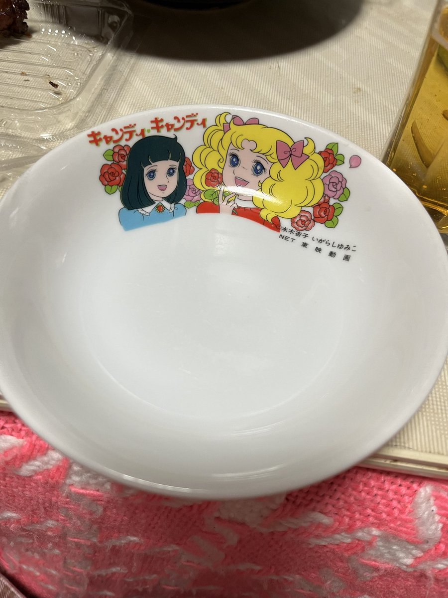 yabuinu_dojin's tweet image. 今日はオトンが張り切ってあんこう鍋してくれたんだけどワシの取り皿これ