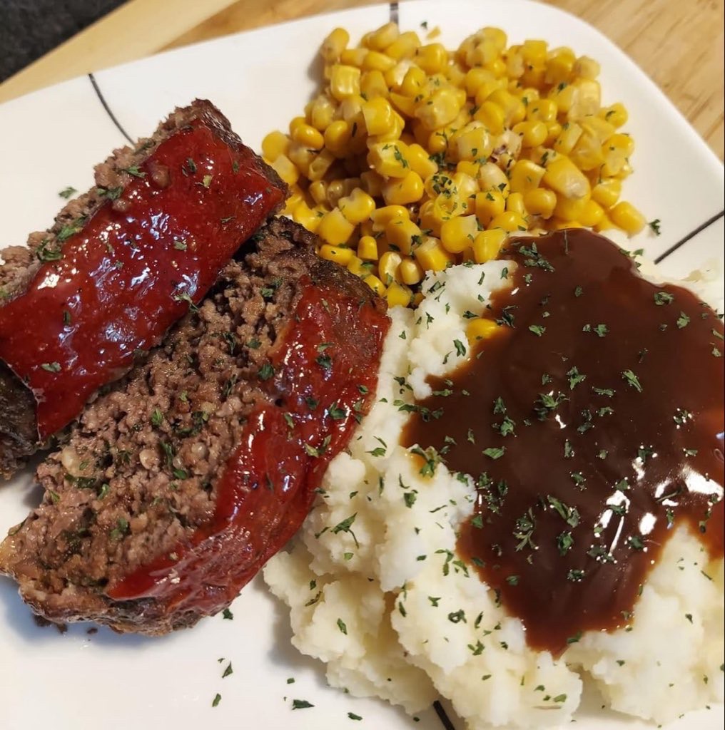 ElonMuskGrek's tweet image. 🚨 Be honest…… you a fan of meatloaf, or no?