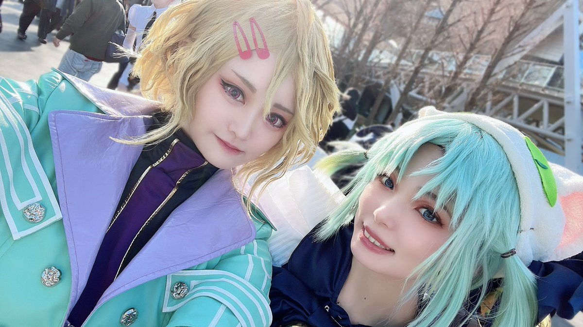 なつこページ 赤のパーカー可愛いでしょ❤️