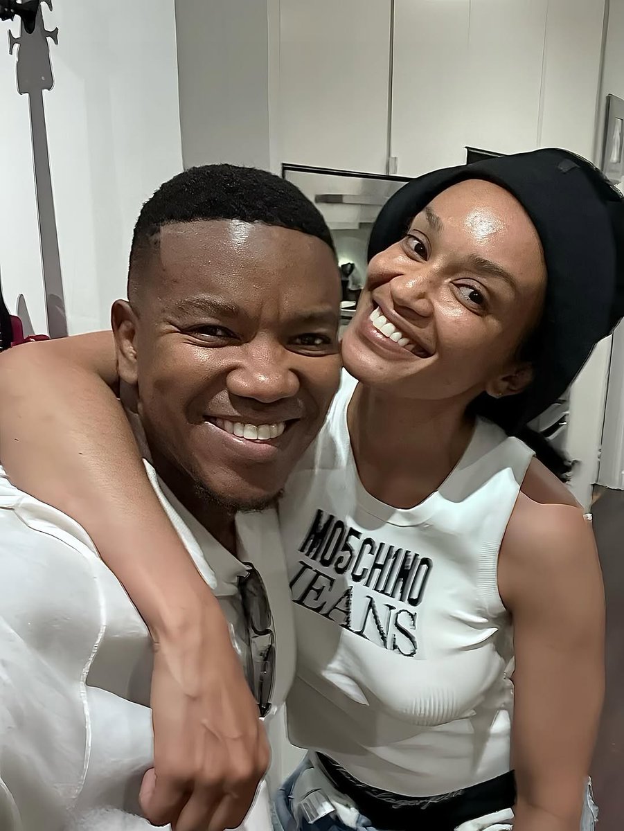 MDNnewss's tweet image. Pearl Thusi with singer Loyiso Bala.