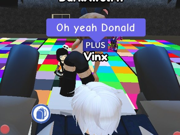 TORD_LINKZ's tweet photo. The shit I see in meep city now 😭 #ROBLOX #meepcity https://t.co/A84ZOiJ7M8