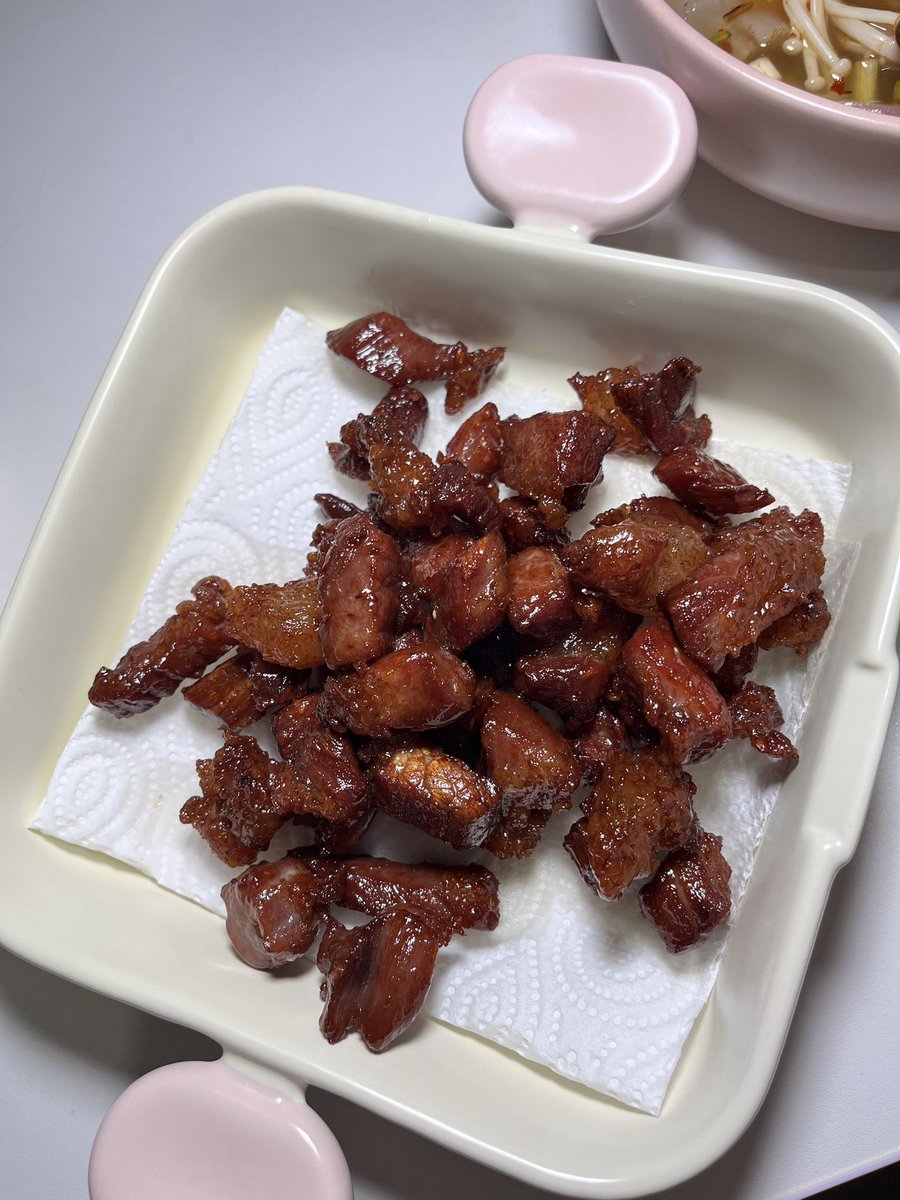 hbker07's tweet image. สิ่งที่ได้ไปต่อในปี2026 เนื้อแดดเดียวทอดคุณจอย 🥺🫶🏻 แม่งโคตรรอร่อย แบบอร่อยมาก อร่อยสัด เห็นดราม่าเนื้อทอดตลอดสิ้นปี นี่ยังไม่ได้ลอง แต่ตุนของคุณจอยไว้10แพค จะกรี๊ดดดดด เอาไว้ในฟรีซ ออกมาทอดน้ำมันแปปเดียว อร่อยเลย ทำอาหารไม่เปนก็ทำได้ ทุกคนในครอบครัวชอบมากกกก แบบอร่อยมากกก