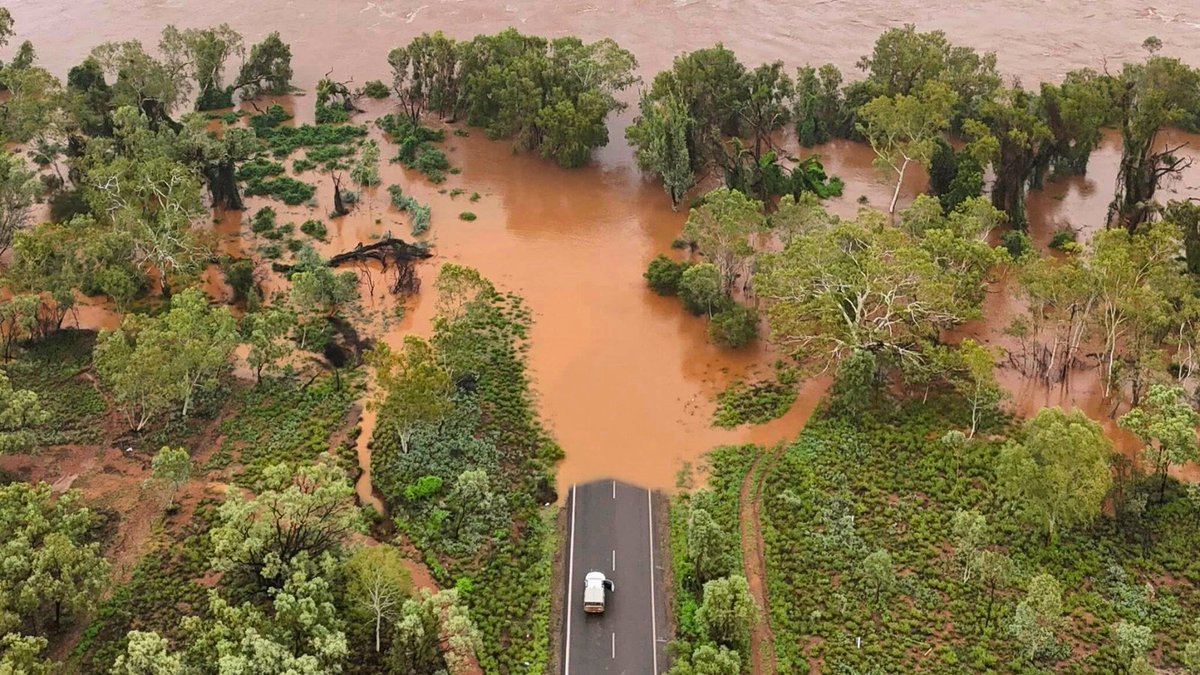 Queensland Reconstruction Authority tweet media