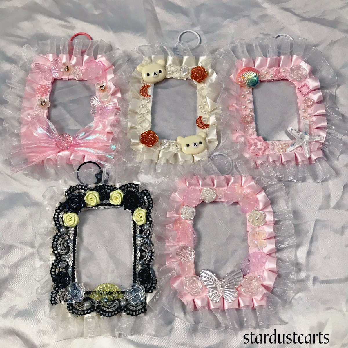 Stardustcarts's tweet image. 🎄CHRISTMAS SALE🎄

LACE/CHARMS TOPLOADERS

150 each

(no minimum)
nego dop | gcash | j&amp;amp;t

wts lfb ph pc holder seventeen nct dream 127 wayv wish aespa red velvet ive izone twice blackpink zb1 skz txt bts svt ahof ald1 bnd enhypen treasure lesserafim nwjns bini sb19 ahof plave