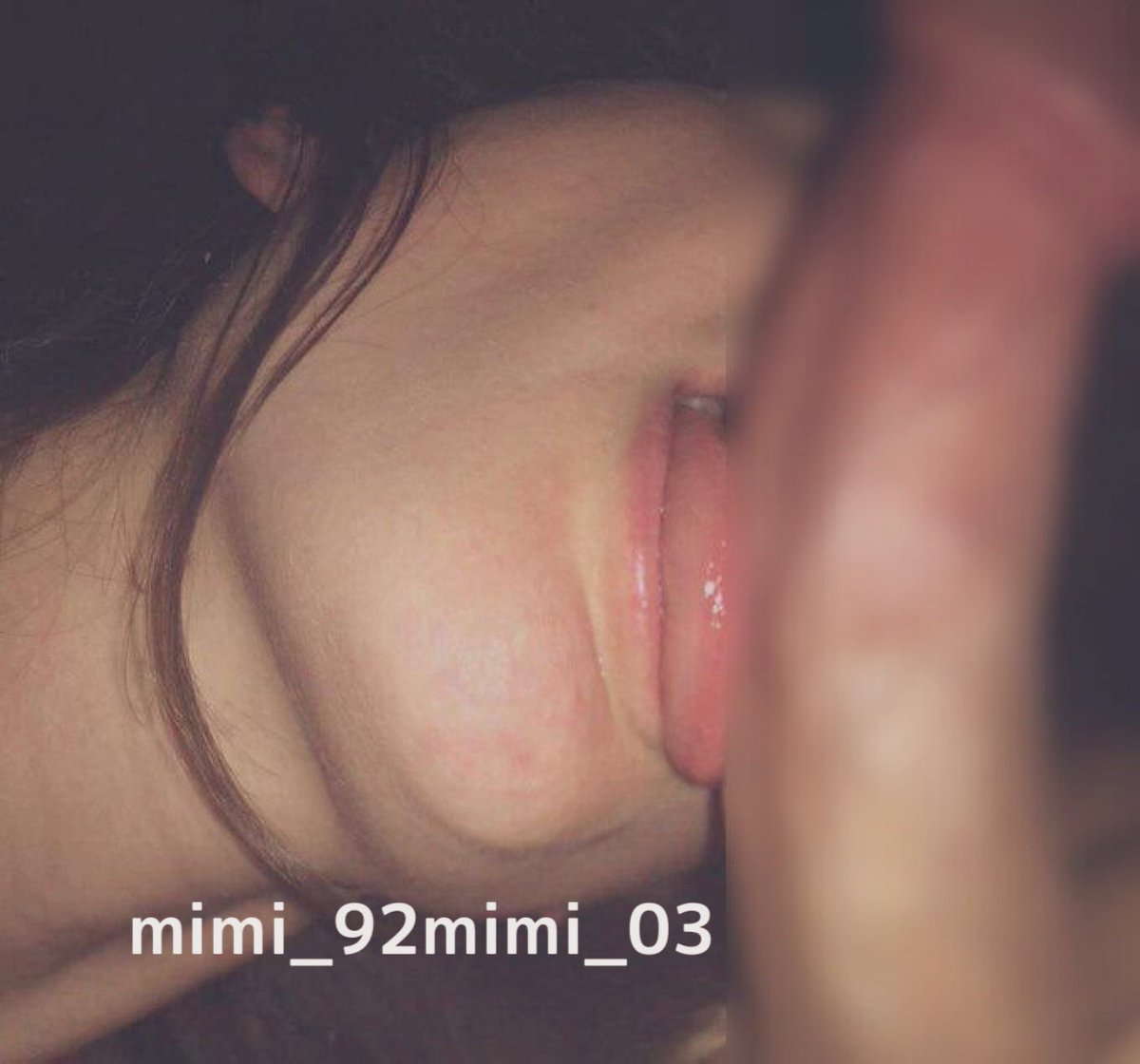 エモすぎるフェラ♡
聳り立つデカチンを丁寧に舐めてくれるの愛感じる。