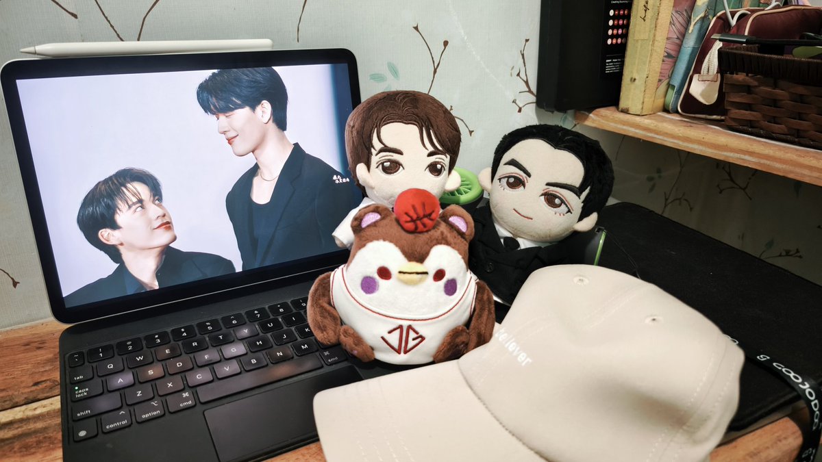 gojesinblack's tweet image. Finally it's here 🥹💜❤️
My dearest, sweetest, beloved JossGawin &amp;amp; Guinzly | Believe Cap 
.
I am so happy.. Still shaking...