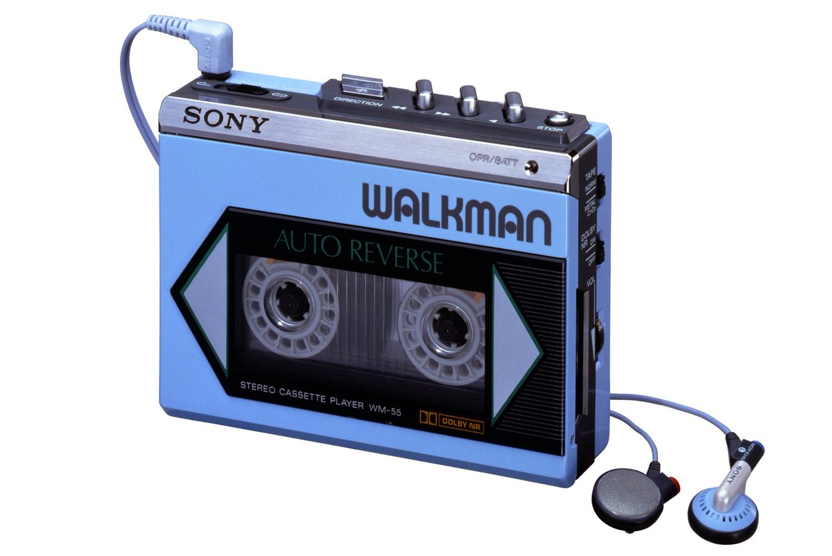 1985年3月21日、『WM-55』が発売されました。オートリバース搭載の廉価