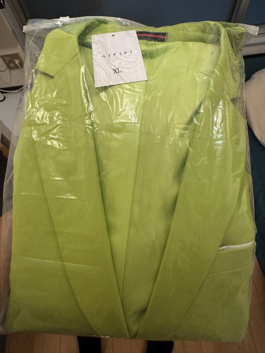 Amazonでもう一個買ったんだけど、ズボンが売ってなかった！誰か売っ