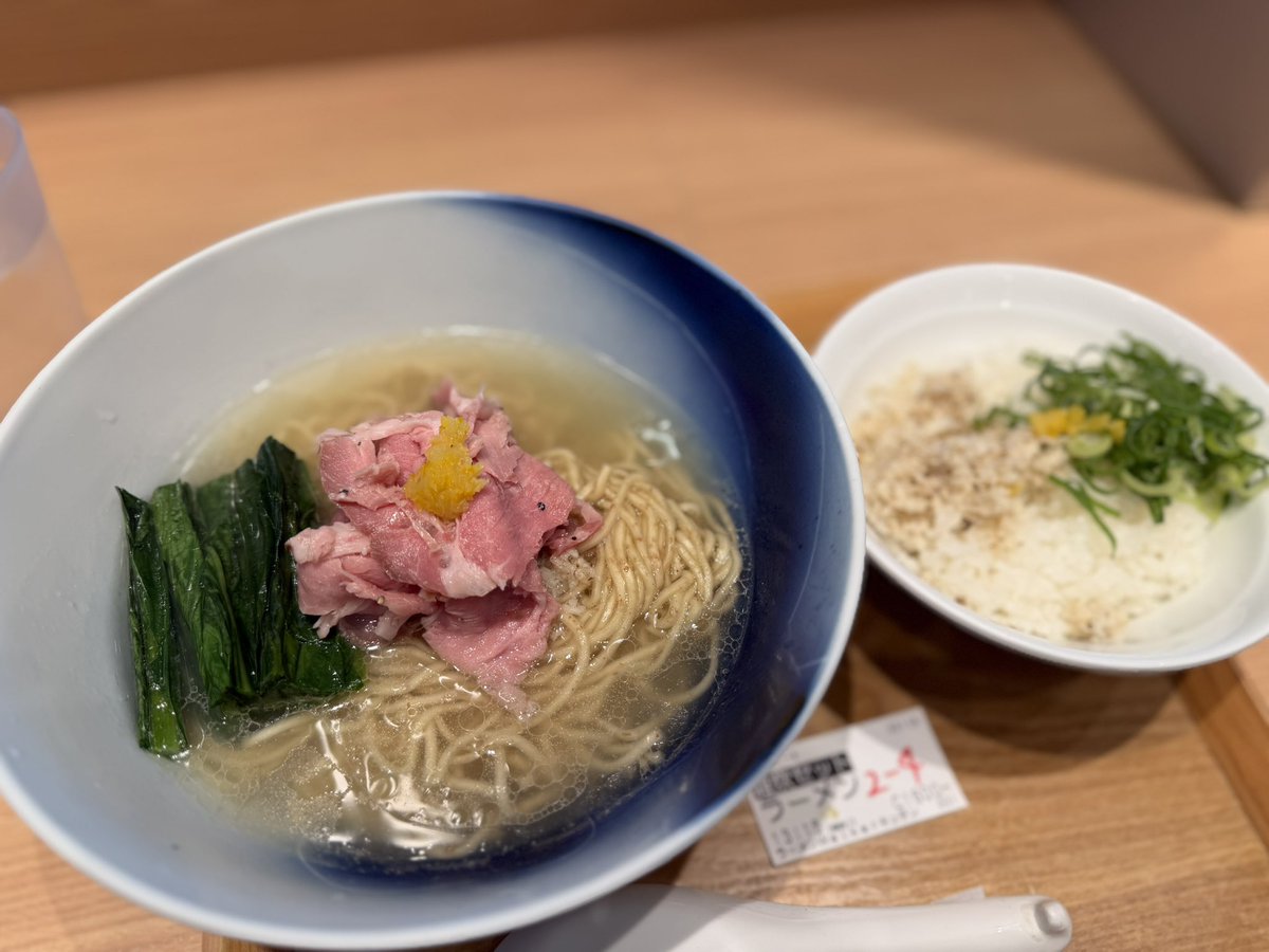 毎年恒例、麺魚の鯛ラーメン！
これ食べたら1年が始まるなーって感じがする🎍✨