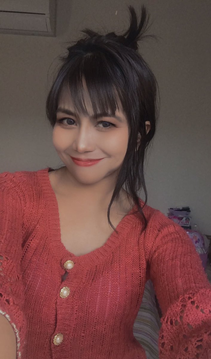 Rustiana_'s tweet image. I don’t care if they don’t like me, i am not born in this world just to entertain them.