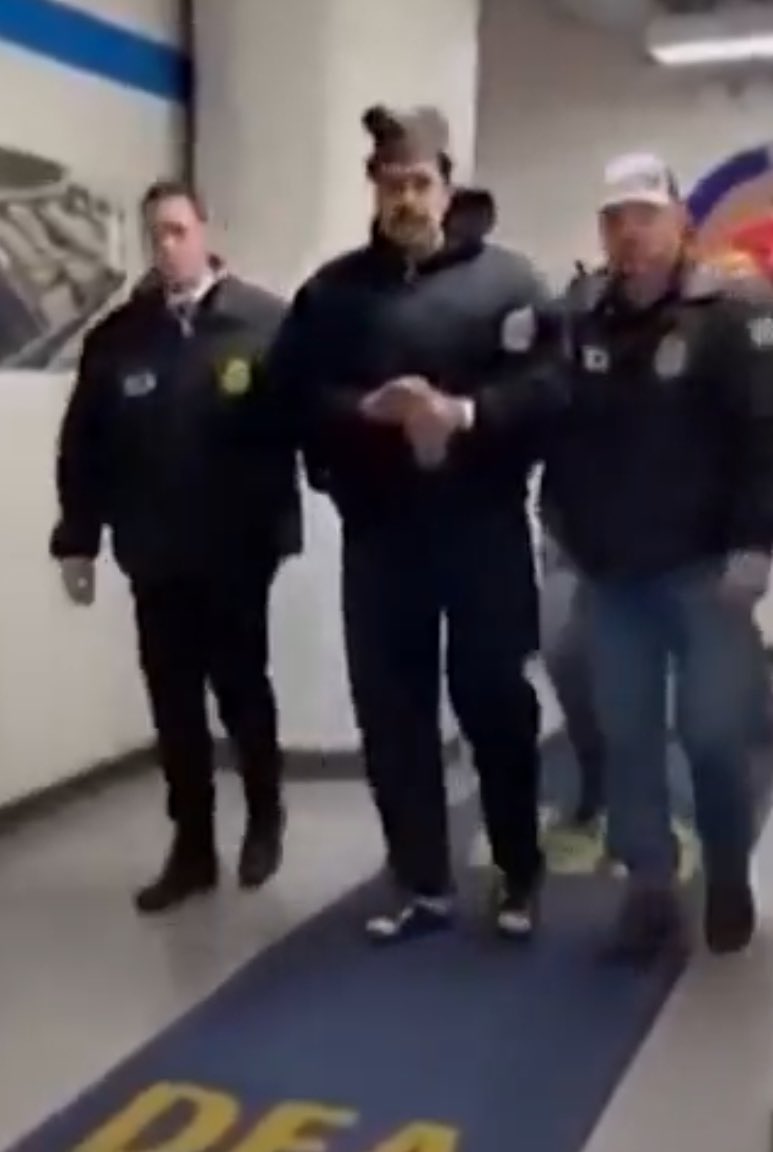 #عاجل | الخارجية الصينية: ندعو الولايات المتحدة إلى ضمان سلامة مادورو وزوجته والإفراج عنهما فورا وحل القضية عبر الحوار