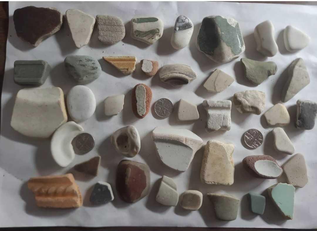 seaglasssteve's tweet image. 🌊Lots of #vintage #seapottery listings for #upcycle
👀If you are looking for a special shape/colour-go to this page👇300 genuine listings
ebay.co.uk/usr/seaglassst…
😍#seachina #bluewillow #seapotteryjewellery #CraftBizParty #seaglass #UKMakers 
📦Post today