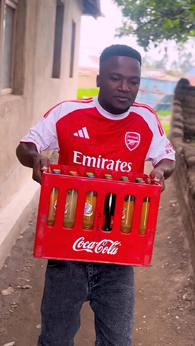 waziri3wa_wapwa's tweet photo. Endelea tu kudoji kanisani....! https://t.co/ASQUMSFVGF