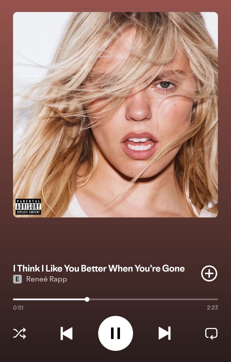 urtwunkbf's tweet image. what i look like at the gym vs. what i'm listening to