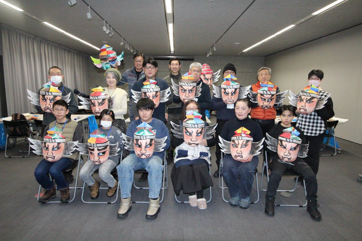 warasse's tweet image. 今年のねぶた面づくり教室はねぶた師福士裕朗氏を講師にお迎えし開催致しました！二日間にわたる作業でオリジナルのねぶた面が完成しました！ご参加いただきありがとうございました！＃ワラッセ #ねぶた面づくり教室 #福士裕朗 #我生会