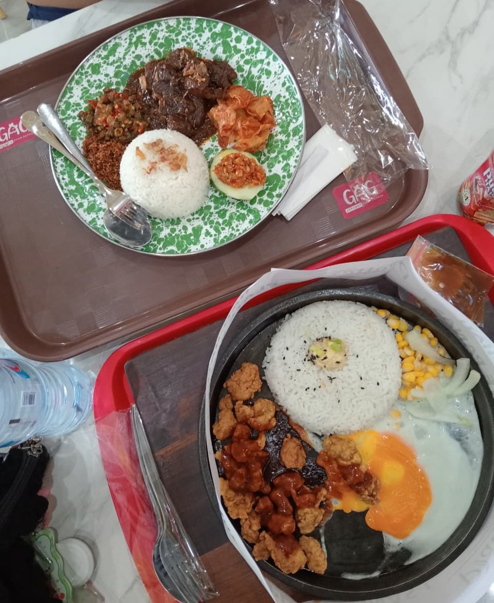 makeufl's tweet image. umumnya weekendd~~~