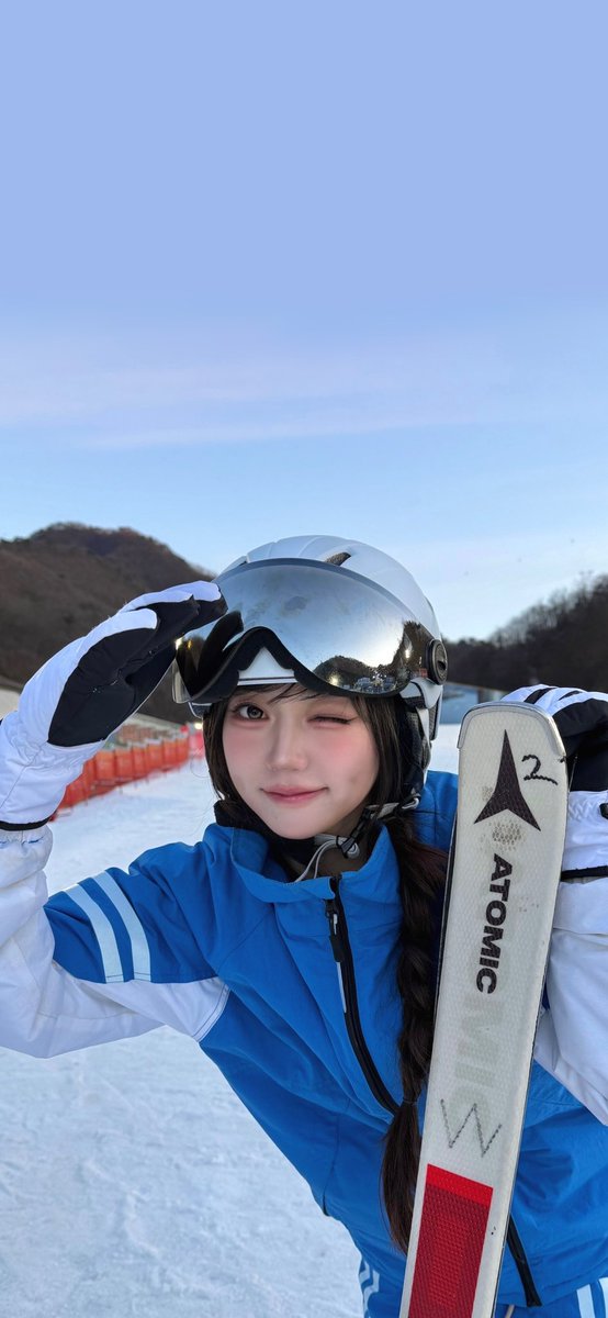 tripleSwp's tweet photo. triplescosmos twitter update  

#tripleS #트리플에스 #トリプルS 
#ShiOn #시온 #박시온 #シオン https://t.co/vXXO9bo2O2