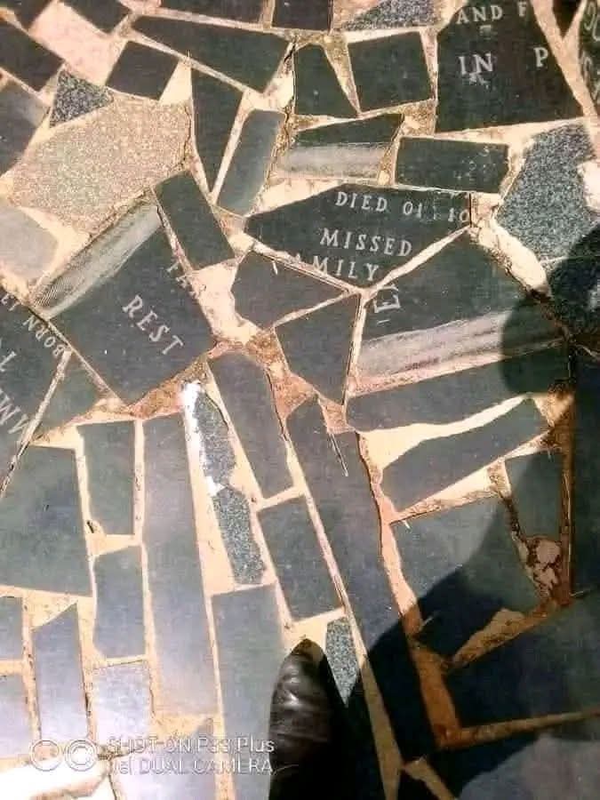 Patriot_S_A's tweet image. BREAKING NEWS: Police have arrested a foreign national for stealing tombstones from graveyards in Pretoria East and for tiling his shack in Plastic View.  #abahambe