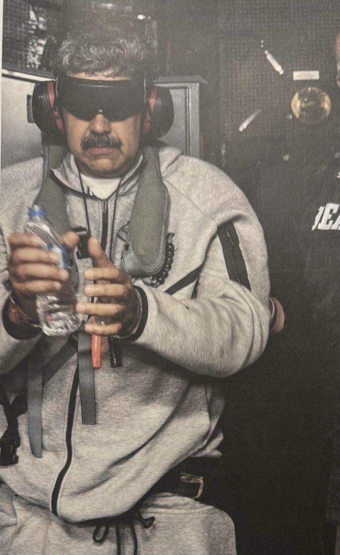 MajToure999's tweet image. On the US govt’s actions in Venezuela…

It’s what happens when you’re an empire. 

In no way should you be naive to that. 

You can &amp;amp; should call the contradiction tho.

A few contradictions:

1. There is NO CONSTITUTIONAL PROVISION authorizing presidents to invade other…