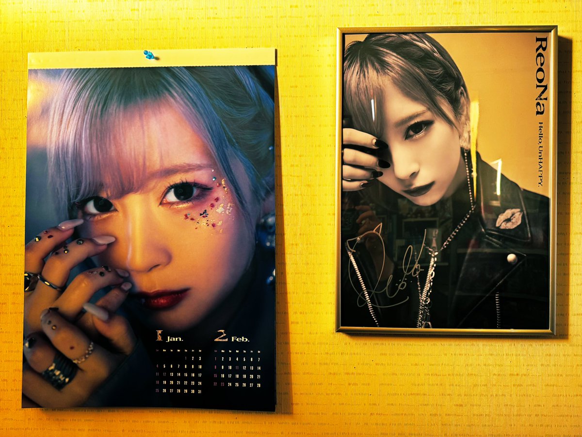 ReoNaちゃんのカレンダー特典を額縁に入れたった❤︎ めっちゃいい感じ
