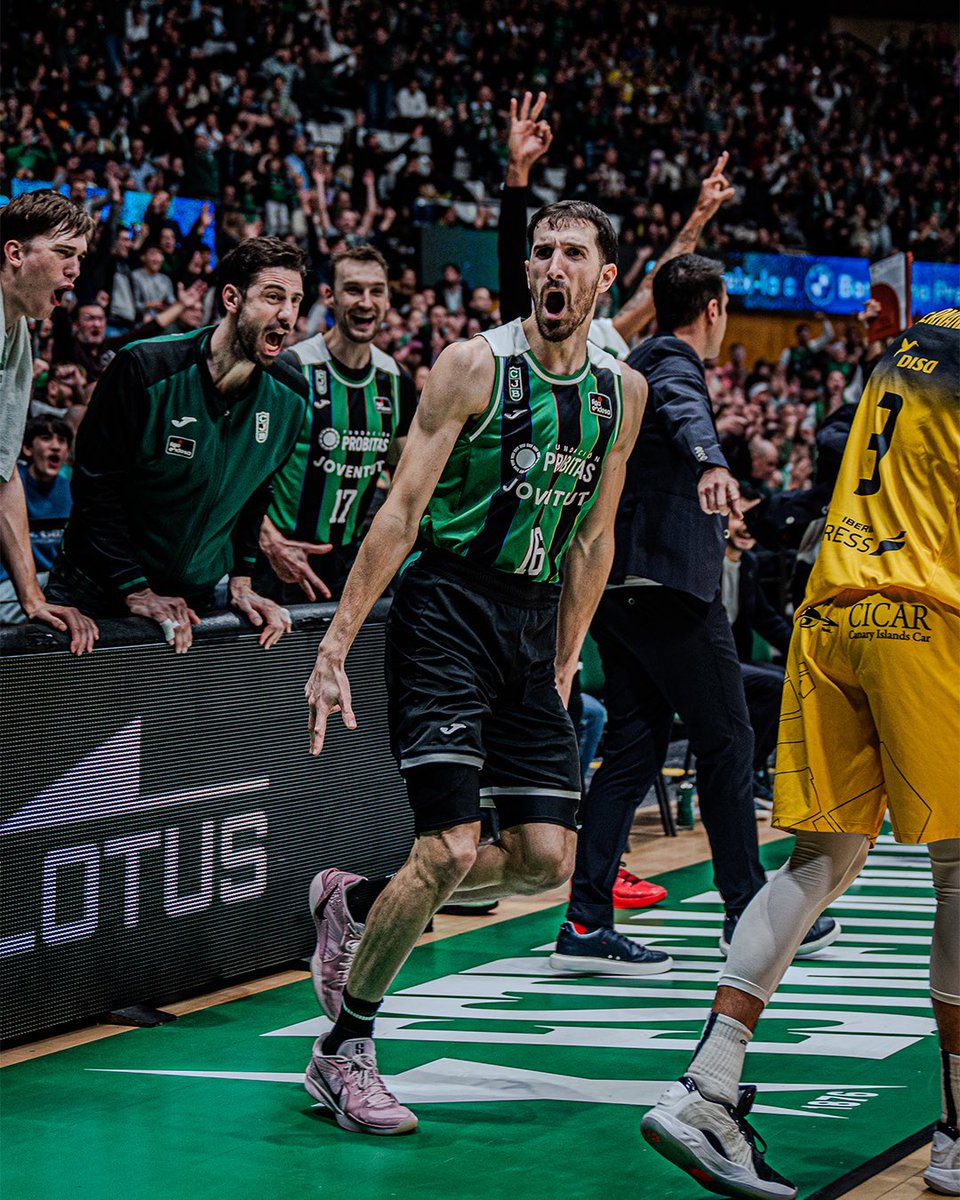 polvallesimo's tweet image. Le podemos poner nombre a este tiro ya?🦩🦩🦩🦩💚🖤

📸: @polvallesimo 

#ForçaPenya