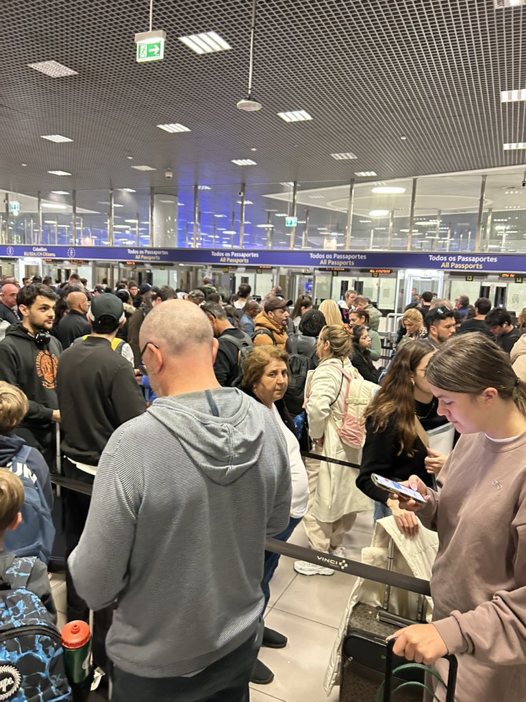 Does Lisbon Airport have the worst and slowest passport control in the world? Hundreds, including the elderly, infirm and babies made to wait for hours.
