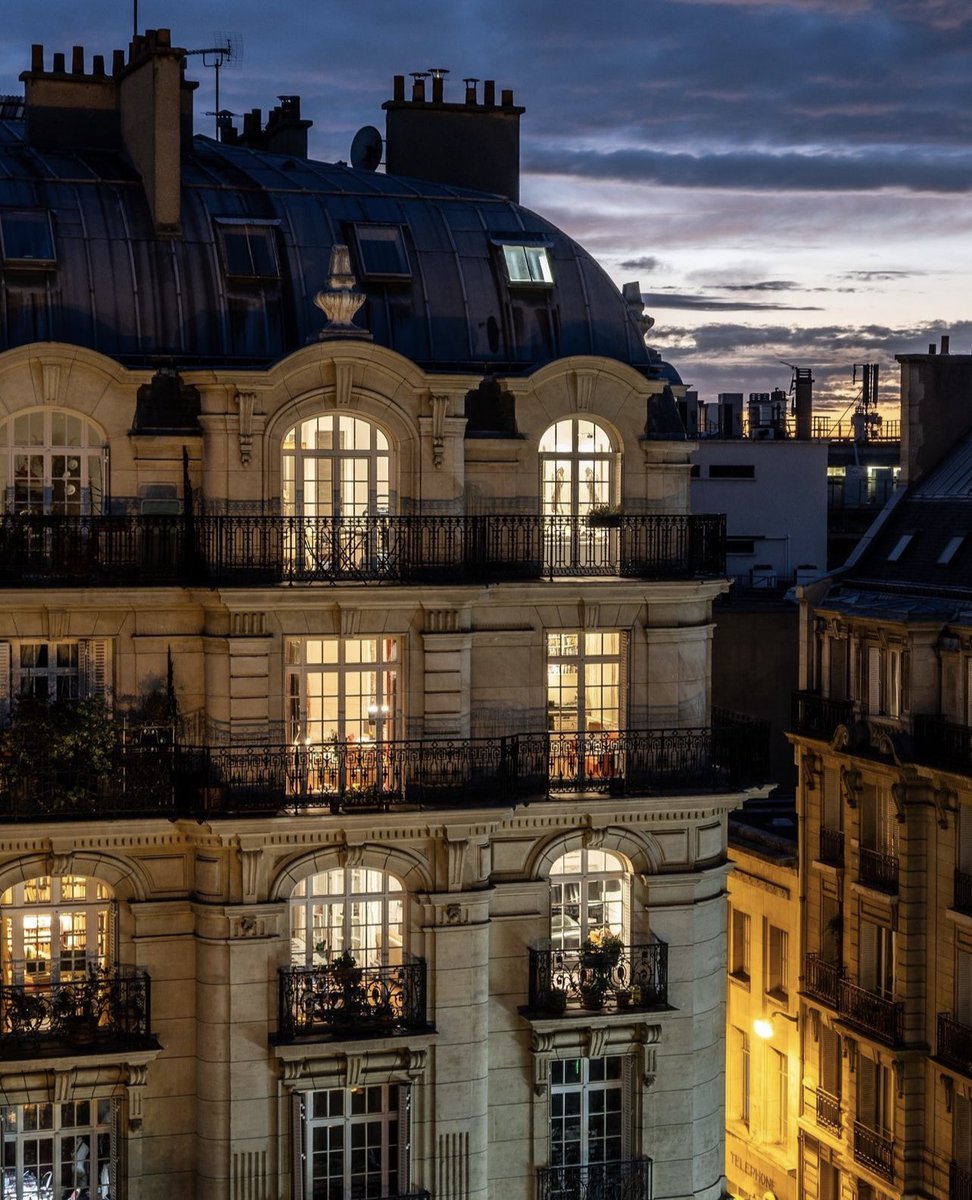 DesignSemo's tweet image. 