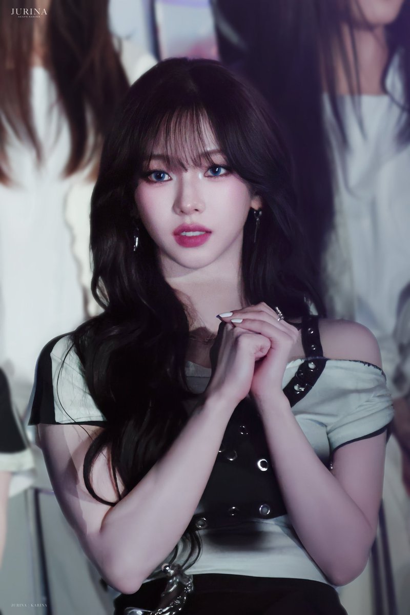 rinaxdiary's tweet image. She’s gorgeous ✨
#카리나 #Karina 
#에스파 #aespa