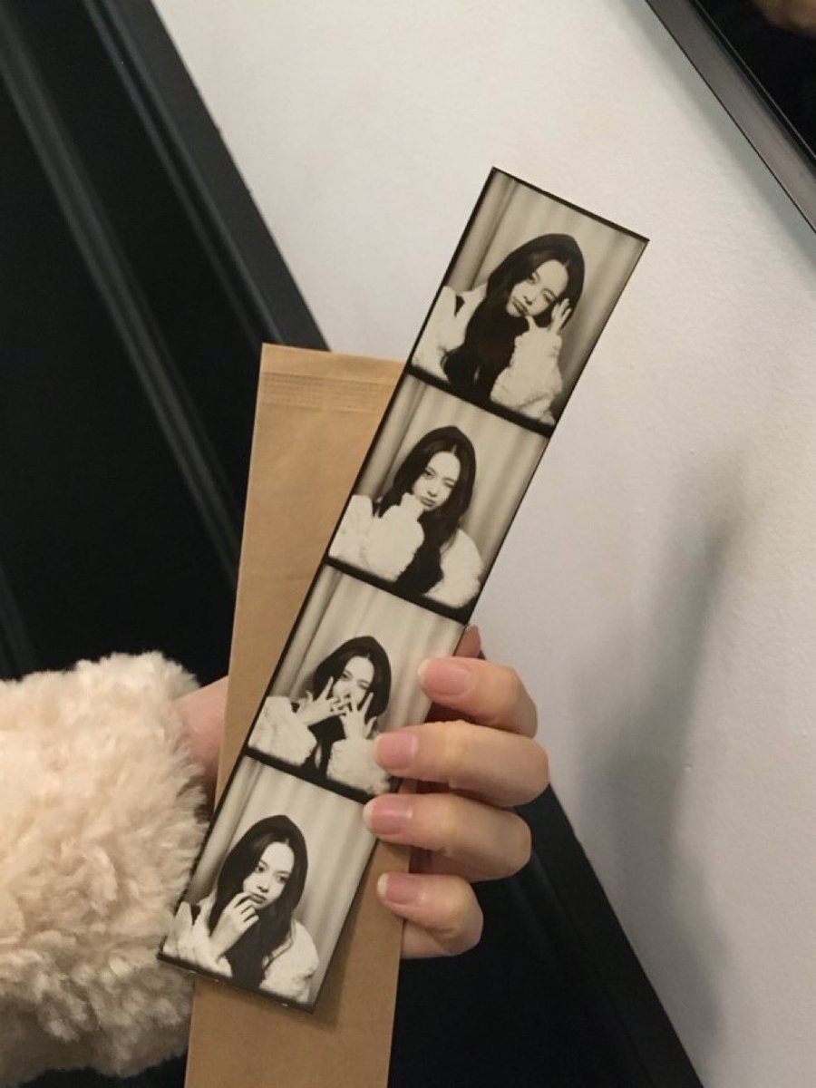 이즈나 방지민양이 입고 다니는 뽀글이 자켓... 비슷한 거라도 너무 갖고 싶아서 맨날 찾아다니는 중임