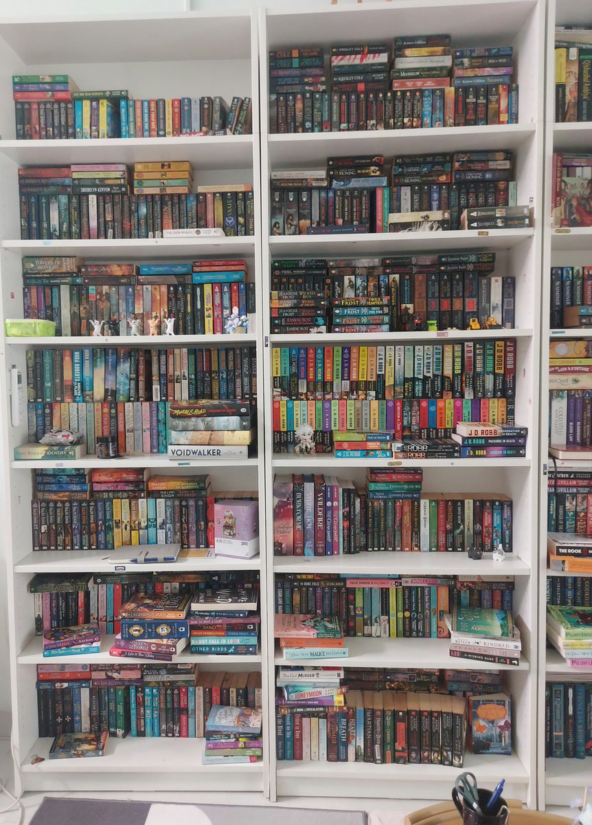 rendpuspita's tweet image. Sudah sedikit lebih rapi dari yang dulu. This mini library is 16 years journey in the making 🥹