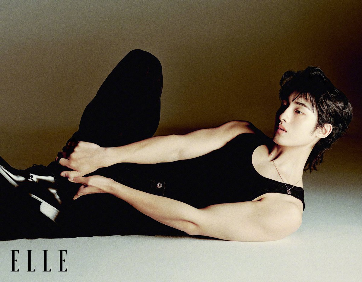 nct_menfess's tweet image. EXCUSE ME MR WINWIN?????? Nct!