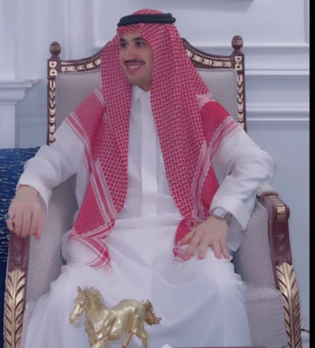 الماجستير للإعلامي العطاوي

الرياض - أميرة السهلي

حصل الإعلامي المعروف سلطان بن محمد بن صقر العطاوي على درجة الماجستير في إدارة الأعمال ( MBA ) مع مرتبة الشرف ، وتلقى أول التهاني من مشرف رسالته الدكتور عبدالله الغامدي .
ومن جهة أخرى قدم رئيس النادي د. شافي العتيبي وكافة أعضاء