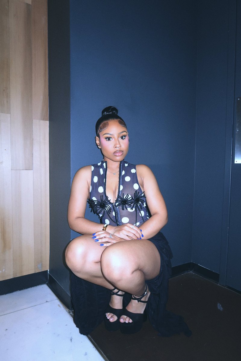 #foreversexy #neverfallingoff #onlygettinbetterwithtime 🎀