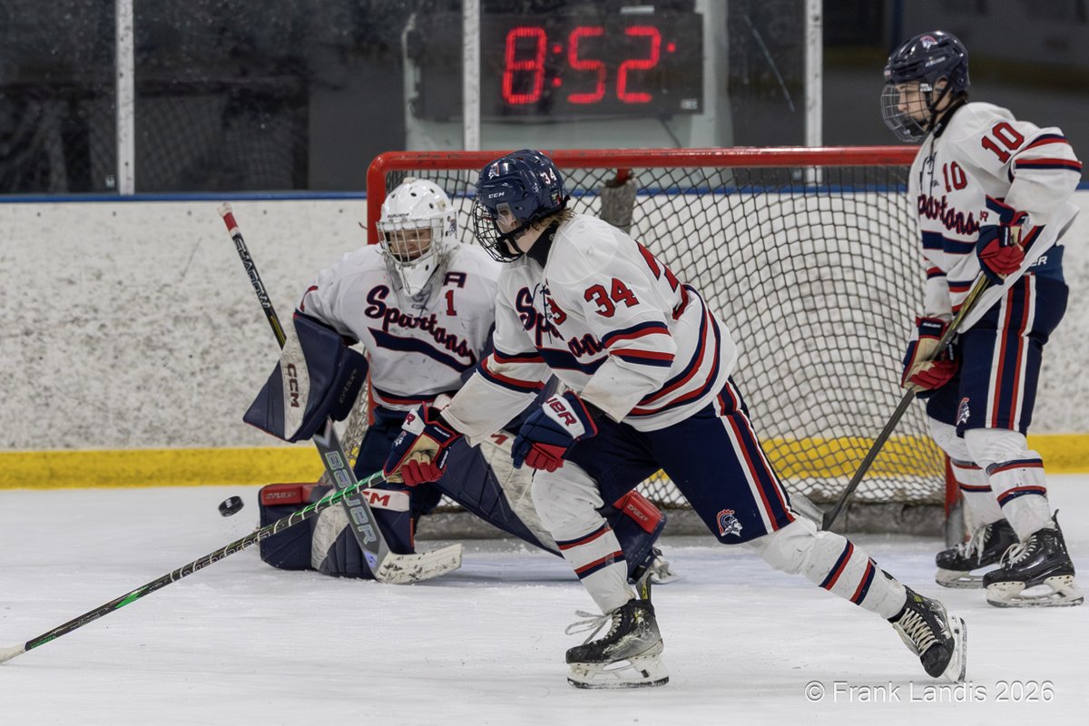 frank_landis's tweet image. Orono Boys Hockey Battles Providence Academy to Dramatic Overtime Tie
In a thrilling matchup, the Orono Boys Hockey team faced off against Providence Academy, delivering a game packed with intensity and determination. The contest saw Orono rally from behind, ultimately tying the…