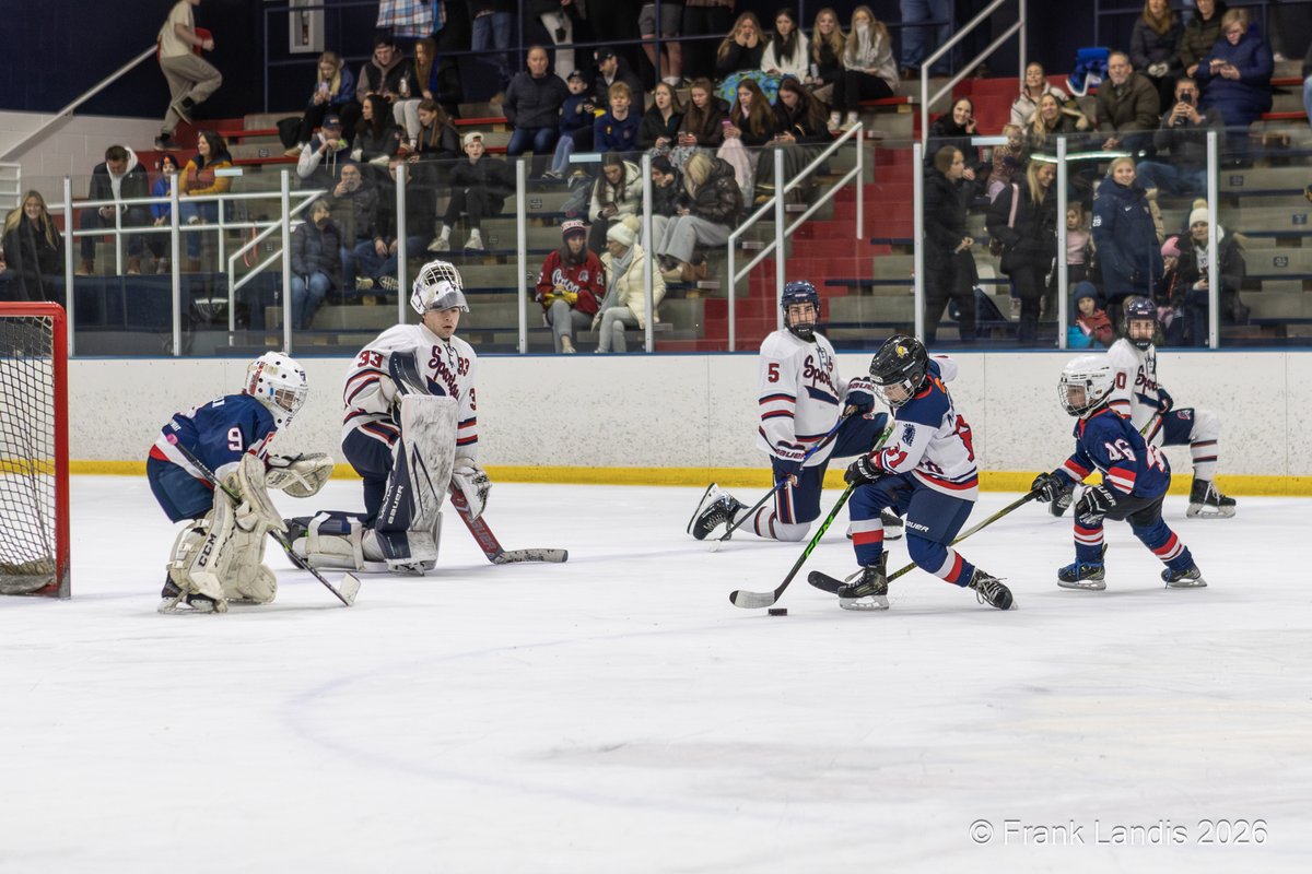 frank_landis's tweet image. During intermissions at the Orono men's hockey game, Orono Youth Hockey teams gave a brief scrimmage.

@Oronoboyshockey
@OronoSpartans
@GirlsHockey_OGH
@YouthHockeyHub
@ClassAHockeyGuy
@TheLewCrew22
@followthepuck
@StribVarsity
@OYHA_Official