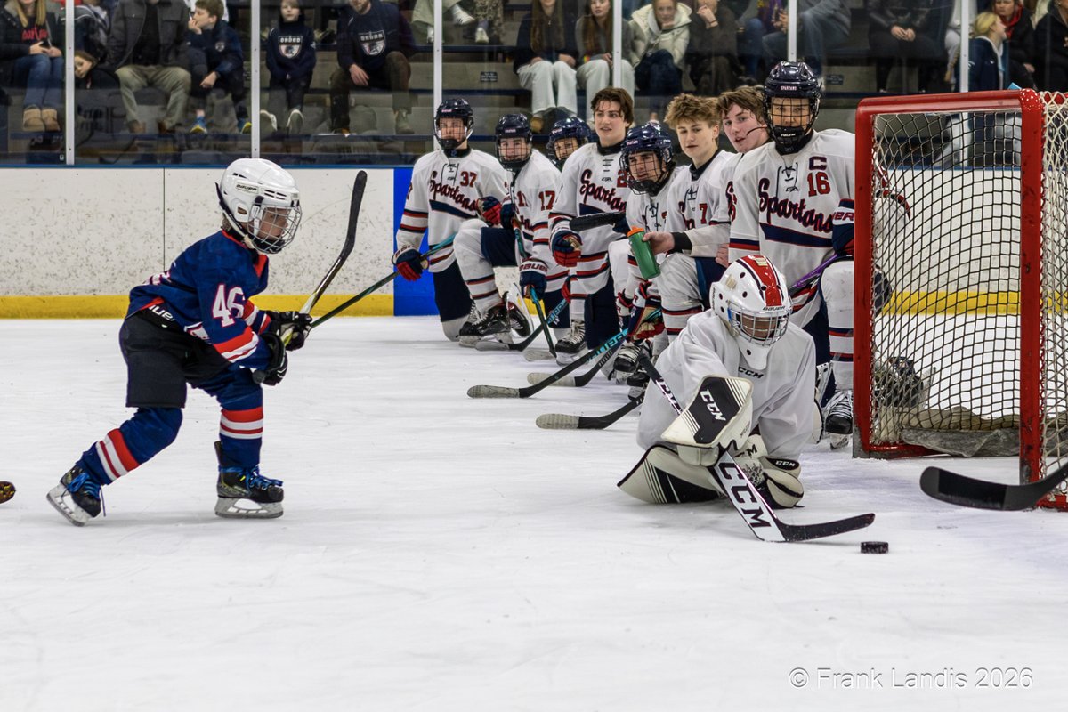 frank_landis's tweet image. During intermissions at the Orono men's hockey game, Orono Youth Hockey teams gave a brief scrimmage.

@Oronoboyshockey
@OronoSpartans
@GirlsHockey_OGH
@YouthHockeyHub
@ClassAHockeyGuy
@TheLewCrew22
@followthepuck
@StribVarsity
@OYHA_Official