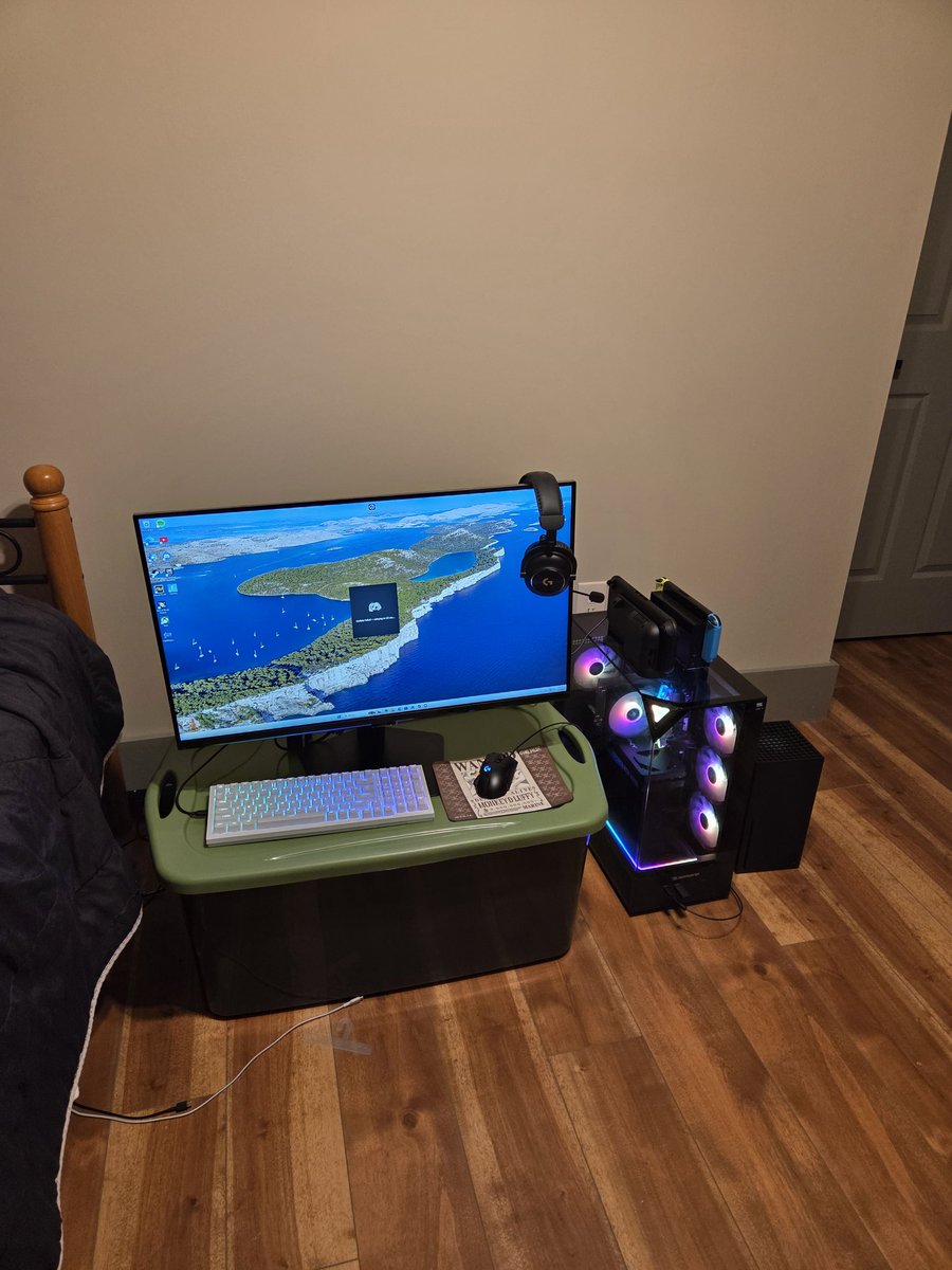 Server46 tweet media