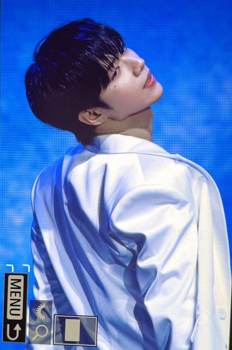 1horide1's tweet image. 250104

💙💙💙

#AHOF #아홉
#JL #제이엘