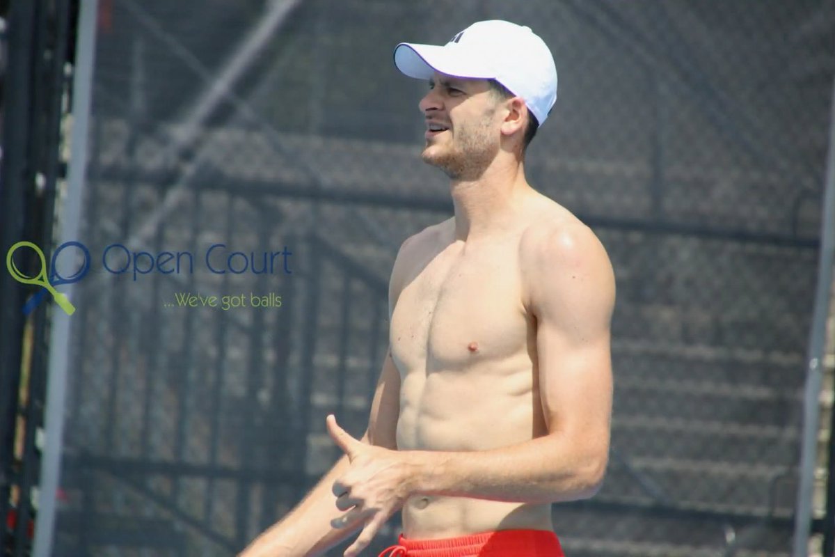 tennis_inmyhead's tweet image. Hubert Hurkacz practice in Sydney pt1 🤩
📸 opencourt.ca
